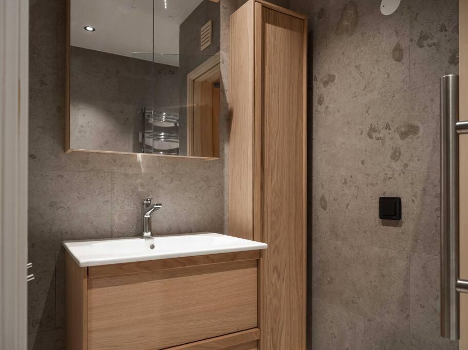 Chic Are Apt For 6 Ski-In-Ski-Out With Sauna Eksteriør bilde